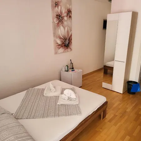 Soba L&l Povljana
